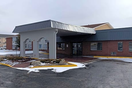 Days Inn by Wyndham Rawlins