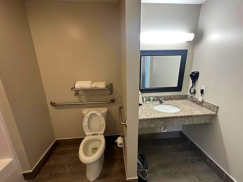 Super 8 by Wyndham Ocean Springs Biloxi