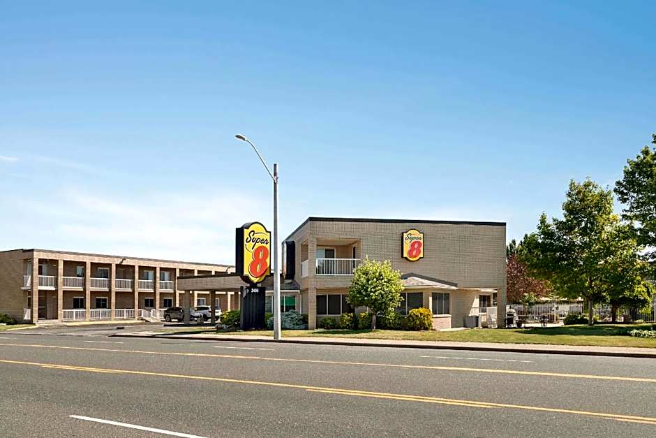 Super 8 by Wyndham Windsor/Dougall