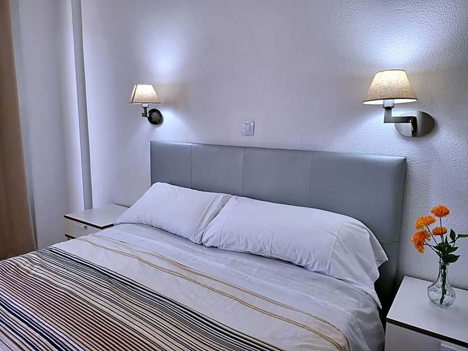 Las Camelias Apartments