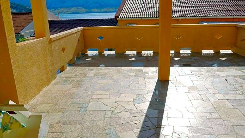 Cozy 1 bedroom apartment with sea view