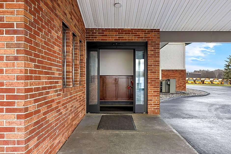 Super 8 by Wyndham Amsterdam