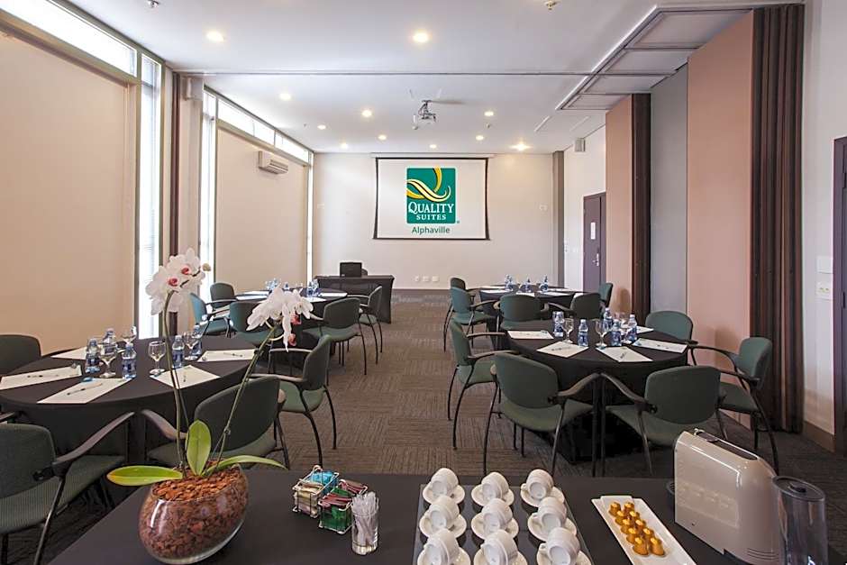 Quality Suites Alphaville