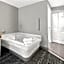 Hampton Inn By Hilton & Suites Newtown