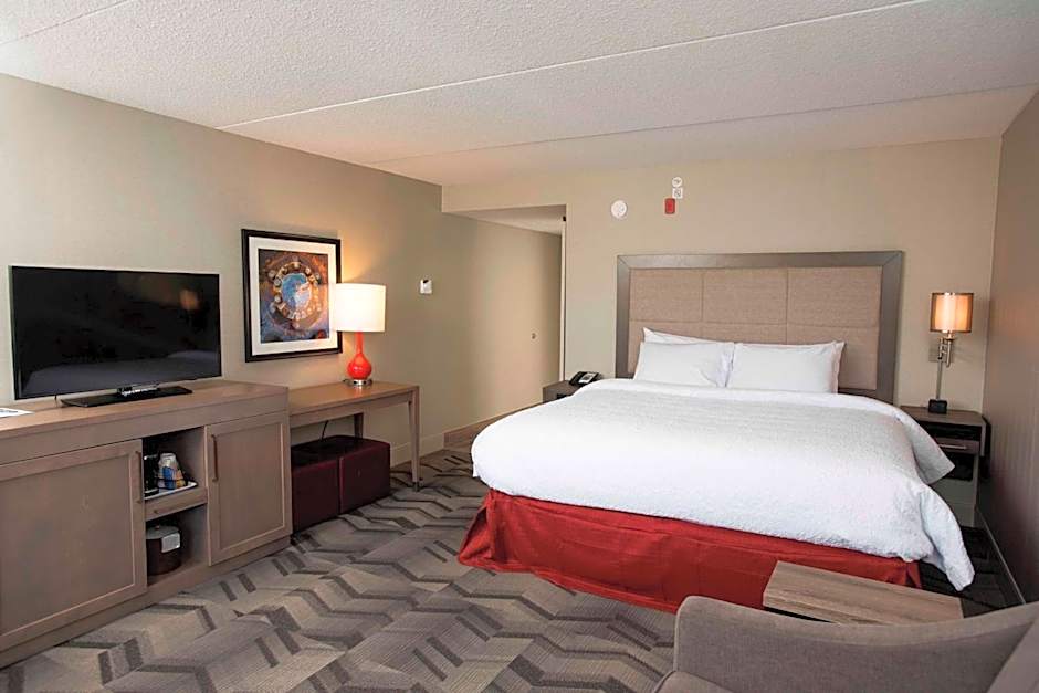 Hampton Inn By Hilton & Suites Thunder Bay, Ontario, Canada