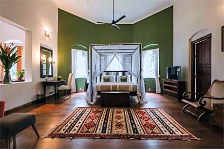 Suite with Garden View