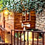 Riverside Guest Lodge