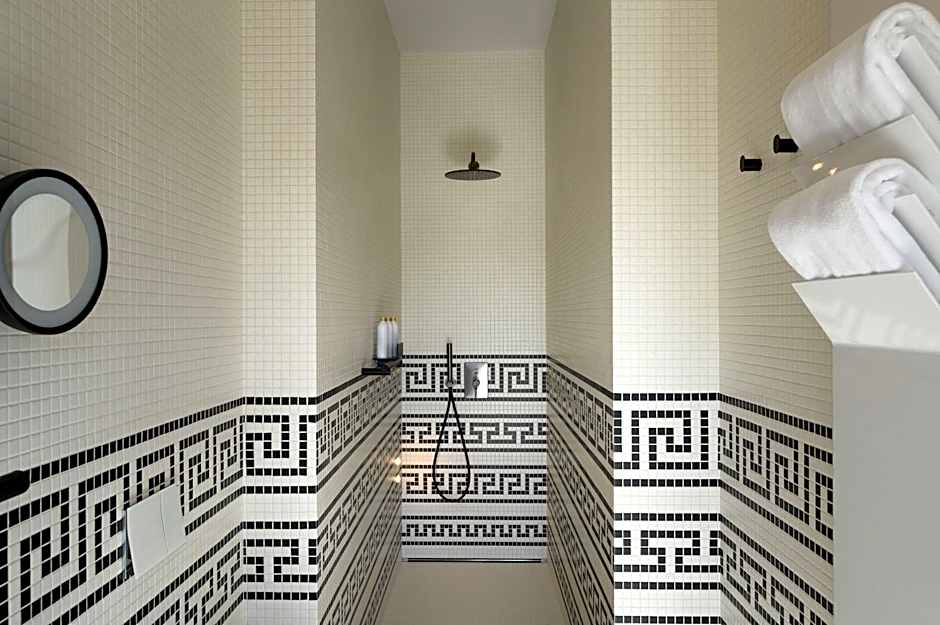 Zlata Ladjica Boutique Hotel