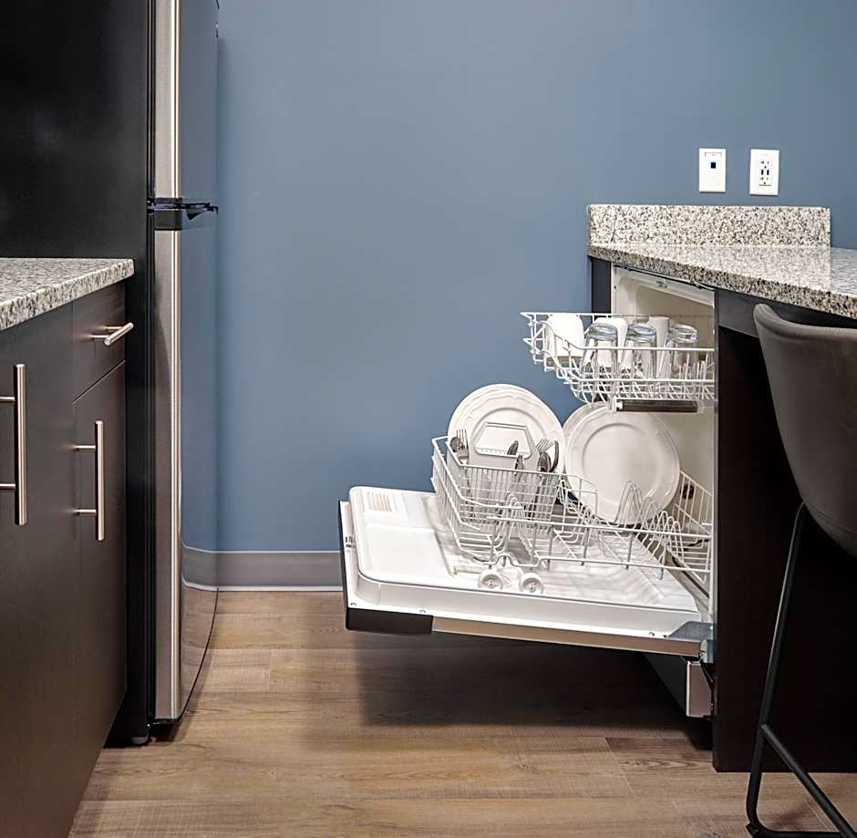 stayAPT Suites College Station