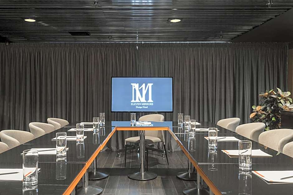 11 Mirrors Design Hotel