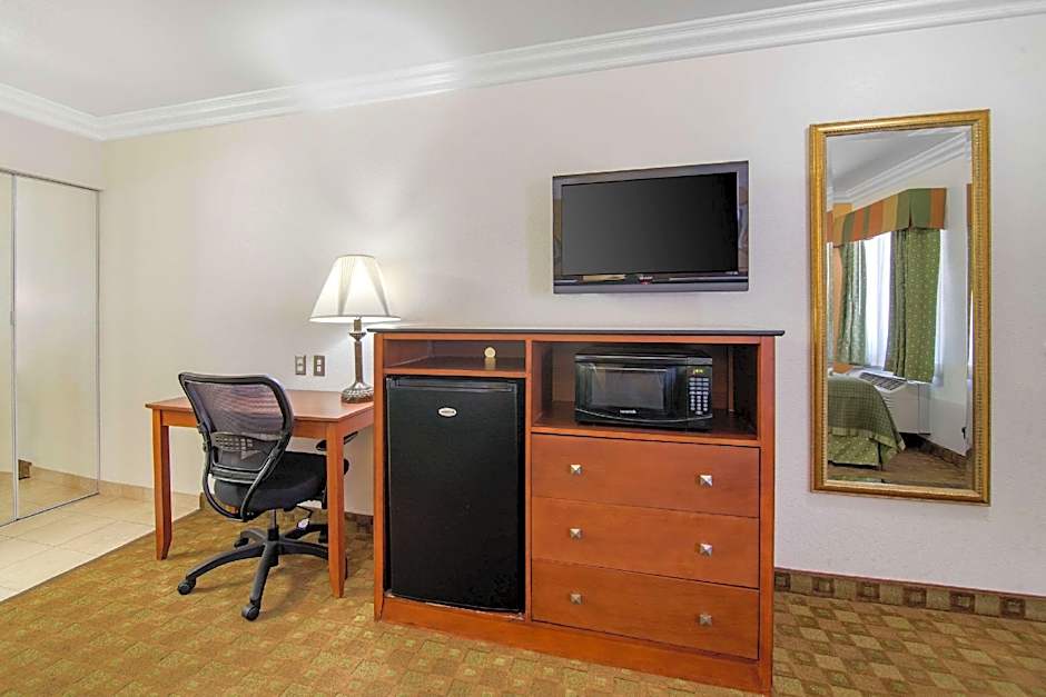 Rodeway Inn Adelanto US 395