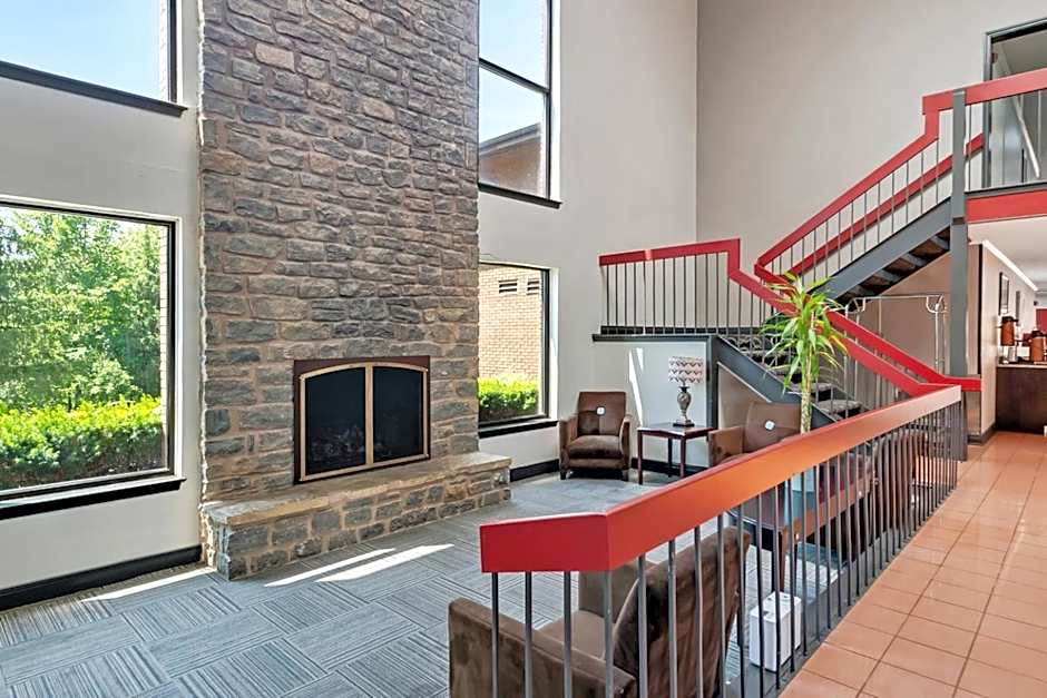 Red Roof Inn & Suites Lexington - Hamburg