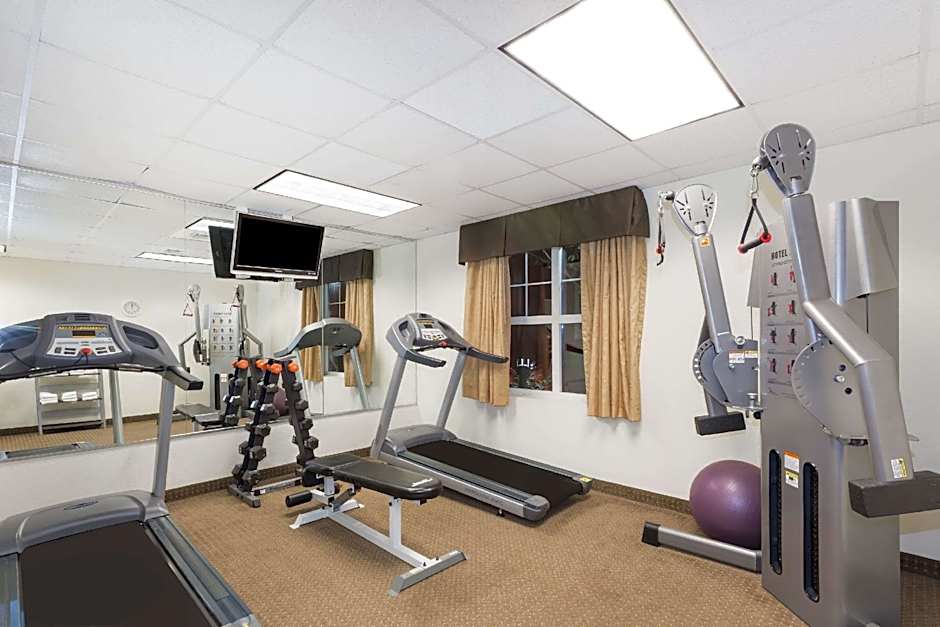 Hawthorn Extended Stay by Wyndham Panama City Beach