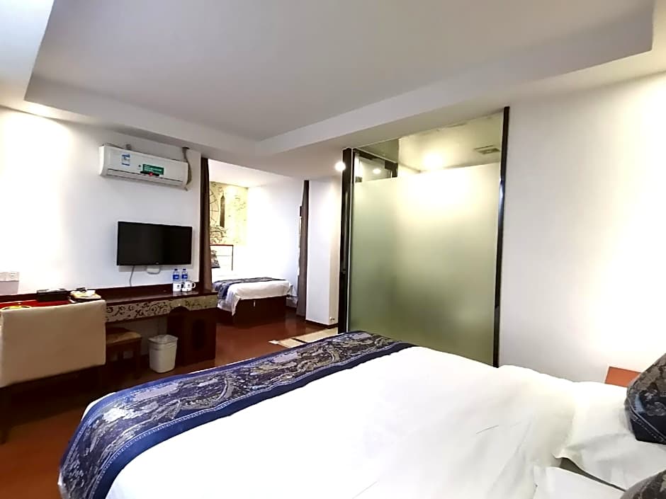 GreenTree Inn Guangxi Yulin Jincheng Commercial Building Shell Hotel