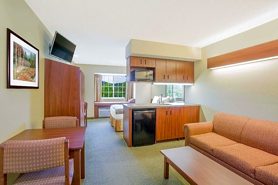 Microtel Inn & Suites By Wyndham Gassaway/Sutton