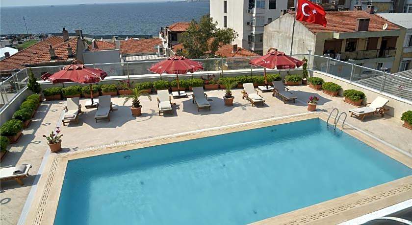 Ege Palas