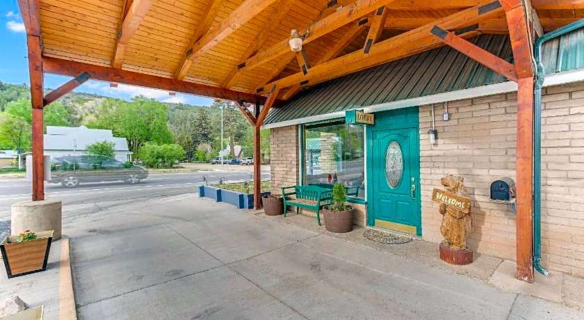 Dolores Mountain Inn