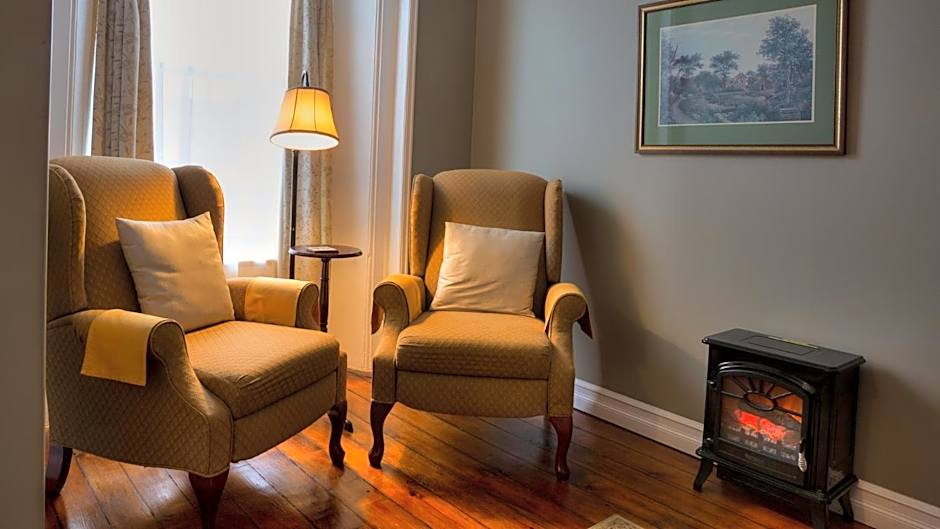 Sir Isaac Brock B&B Luxury Suites