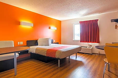 Motel 6-Jonesboro, GA