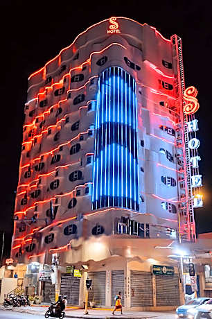 S Hotel & Residences