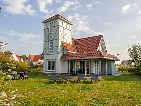 Villa in Cadzand-Bad near North Sea Beach