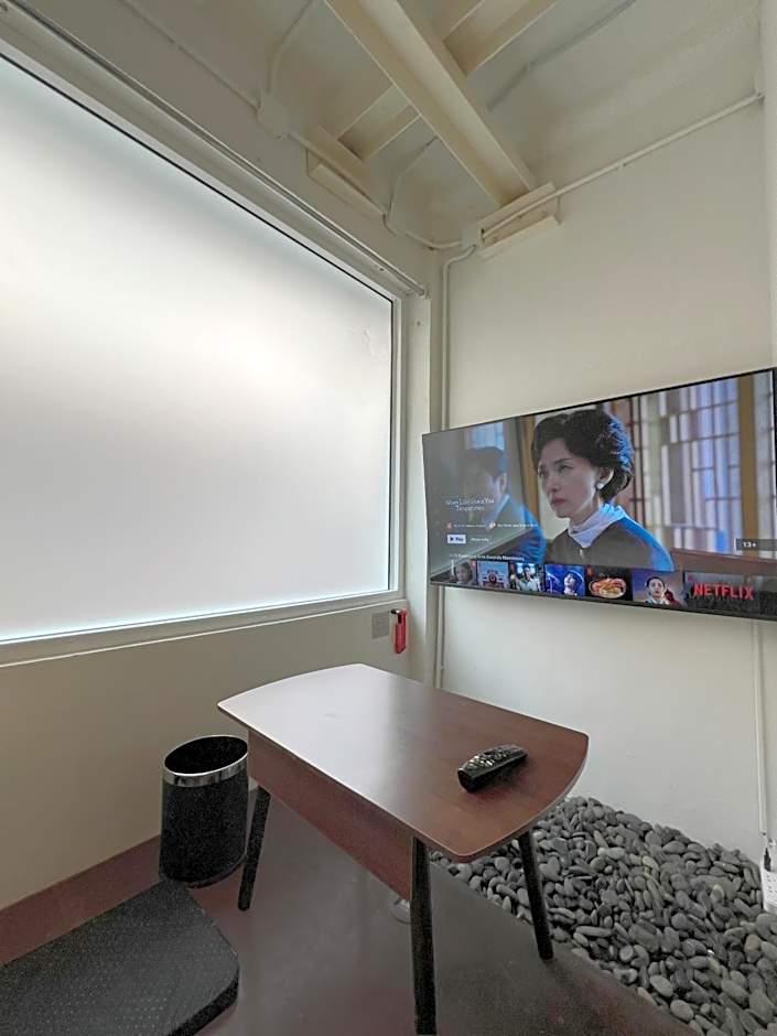 Chatel Samyan - Self check-in