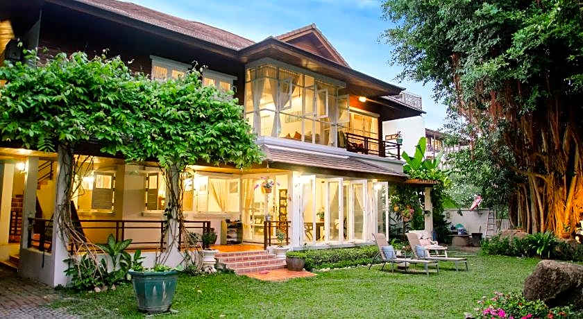 Banyan House Samui Bed & Breakfast (Adults only)