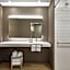 AC Hotel by Marriott Atlanta Airport Gateway
