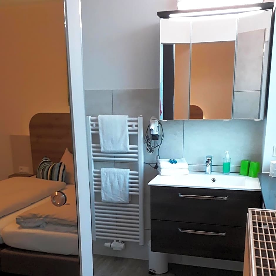 Hotel M24 - Alle Zimmer mit Küchenzeile