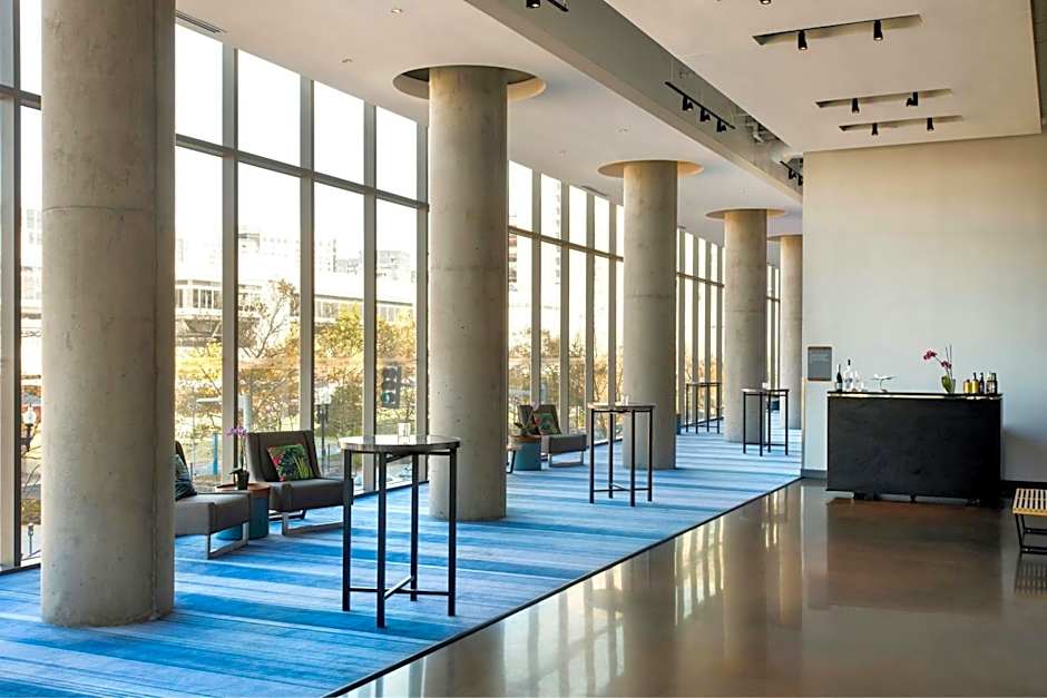 Aloft Boston Seaport District