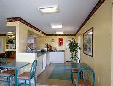 Super 8 by Wyndham Defuniak Springs