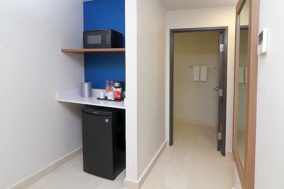Holiday Inn Express - Monterrey - Fundidora By IHG