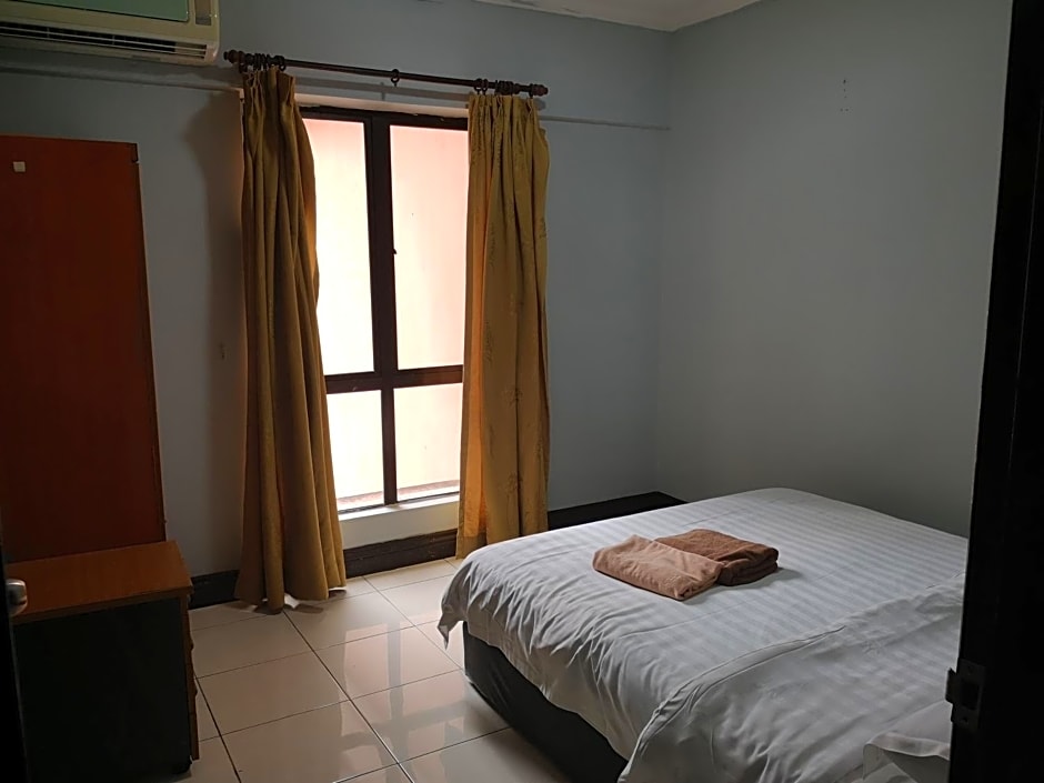 Homestay Marina Court