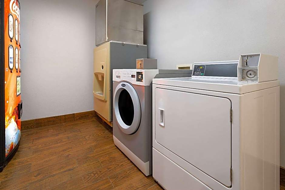 Baymont by Wyndham LaGrange