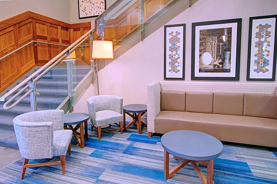 Holiday Inn Express Hotel & Suites Mankato East By IHG