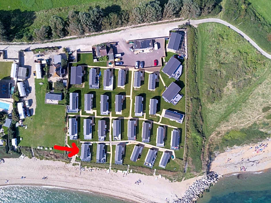 Pemberton Avon pitch 30 Creek Caravan Park dog friendly