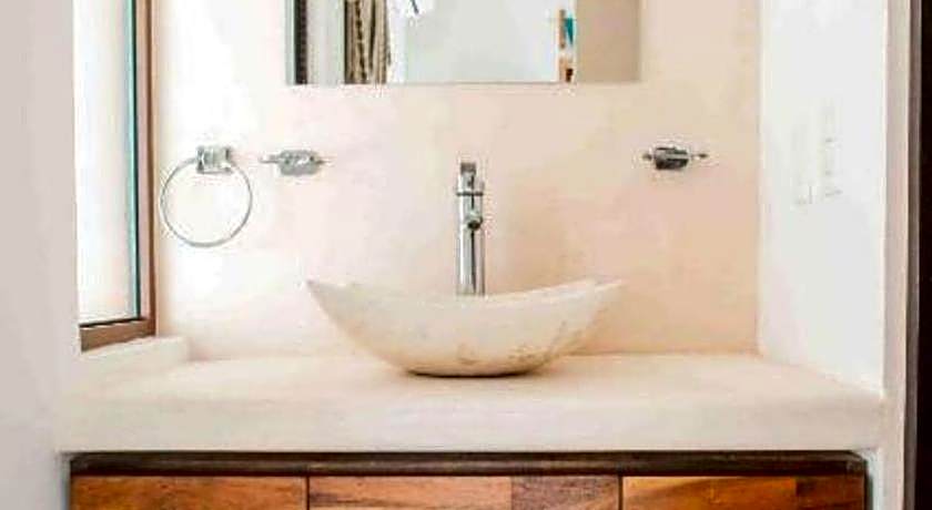 Lagoon Boutique Hotel