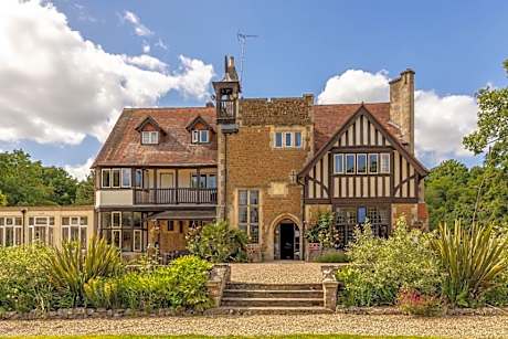 Farnham House Hotel