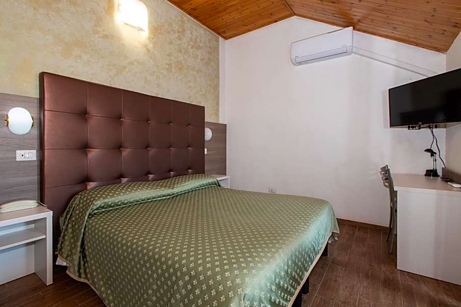 Hotel Piola