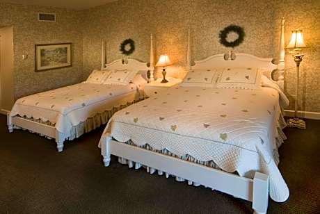 Queen Room with Two Queen Beds