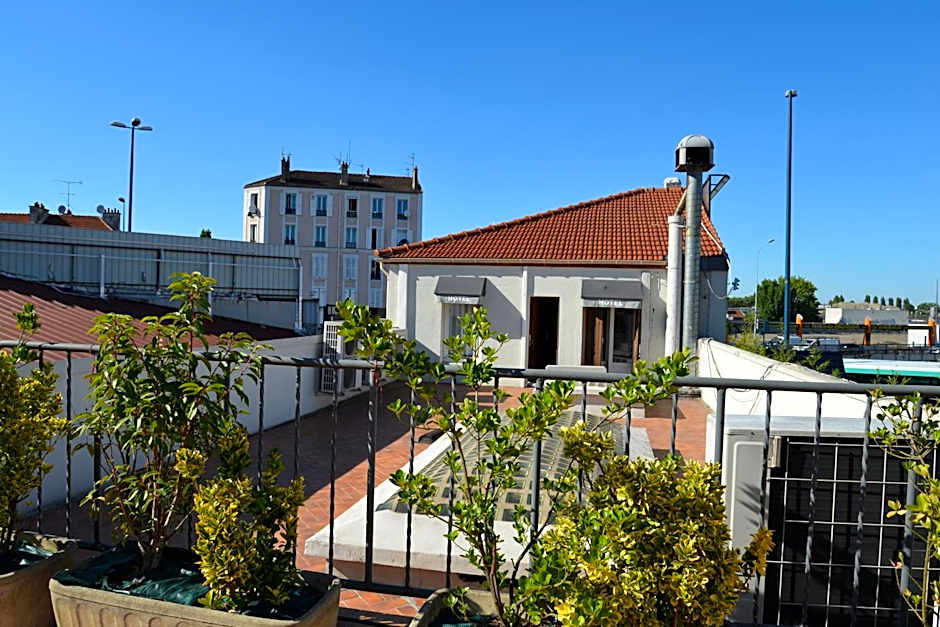 Le Cheval Noir Hôtel Paris Pantin