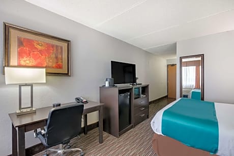 1 QUEEN BED,MOBILITY ACC,COMMASSIST,WALK SHWR,NSMK,FULL BREAKFAST