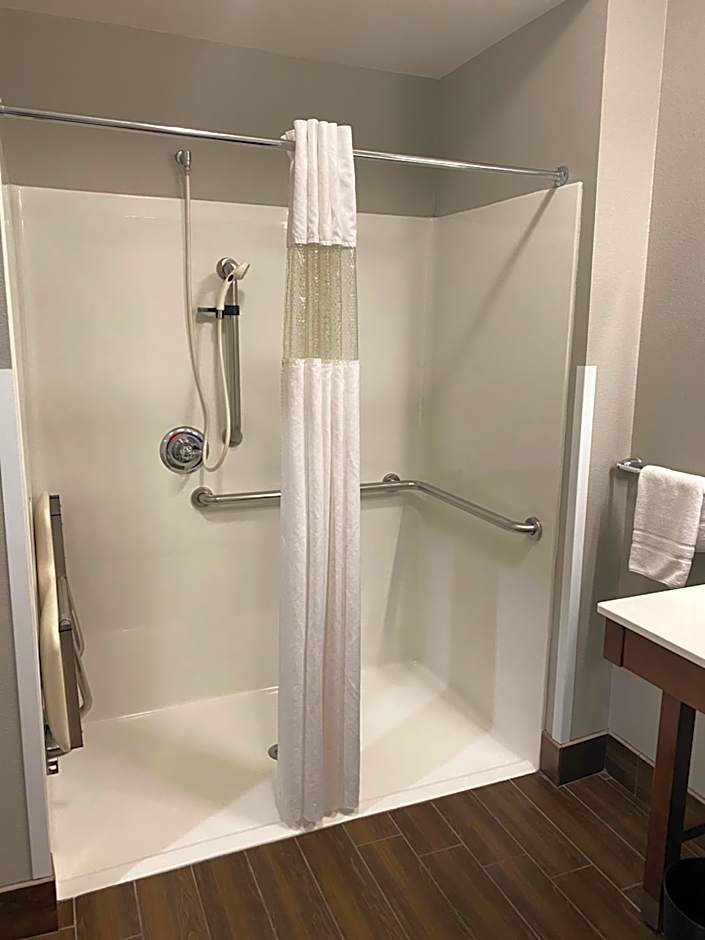 La Quinta Inn & Suites by Wyndham Houston Nw Beltway 8 / West Rd