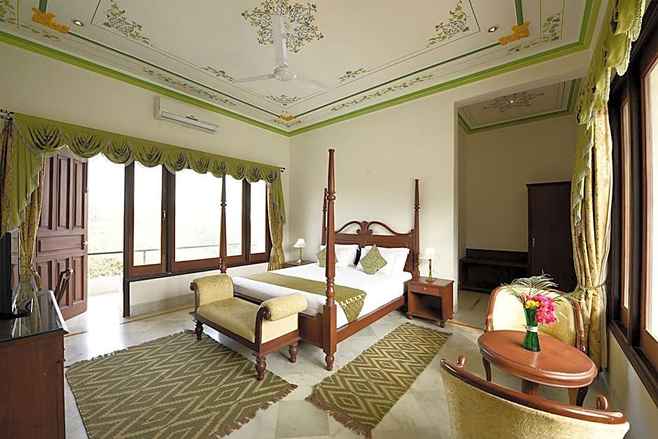 Devraj Villa - Luxury Pool Villa Udaipur