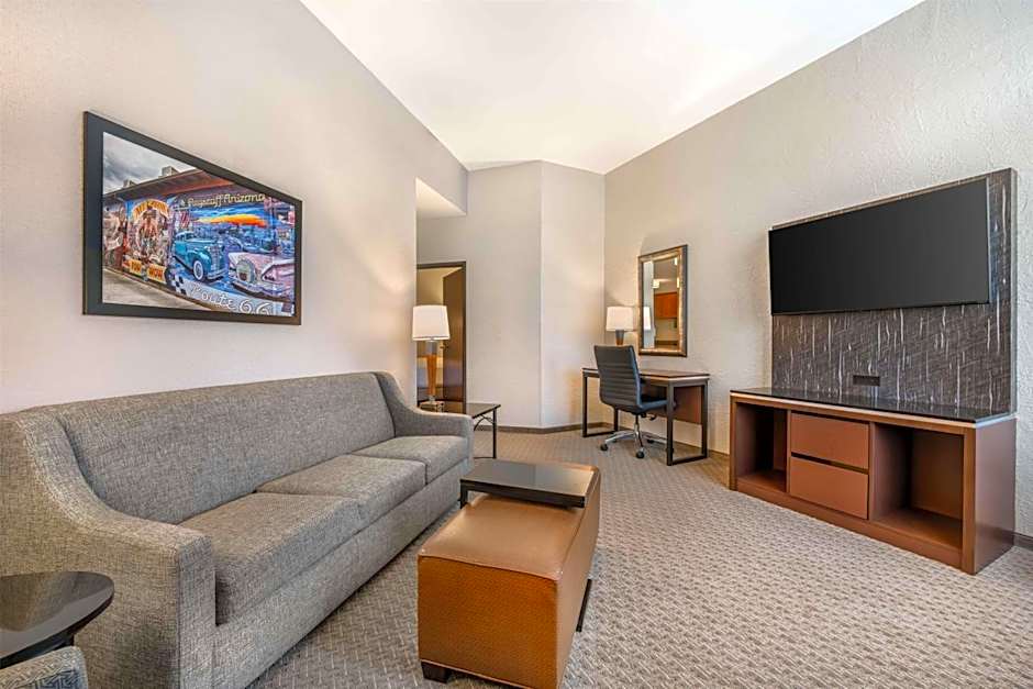 Drury Plaza Hotel Flagstaff