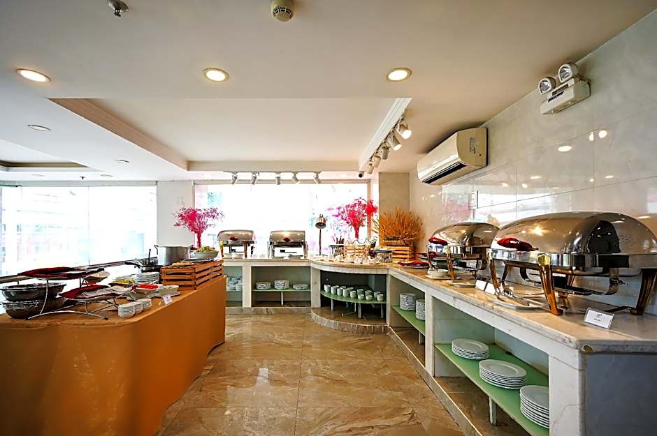 Ttc Hotel Deluxe Airport