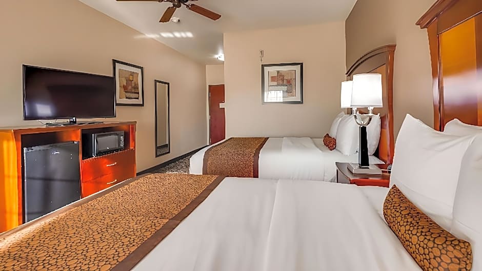 Best Western Carthage Inn & Suites
