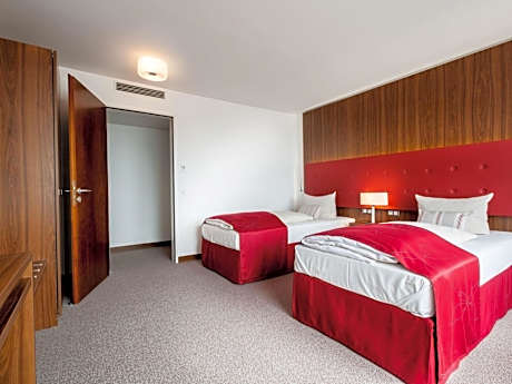 Standard Apartment with Twin Beds