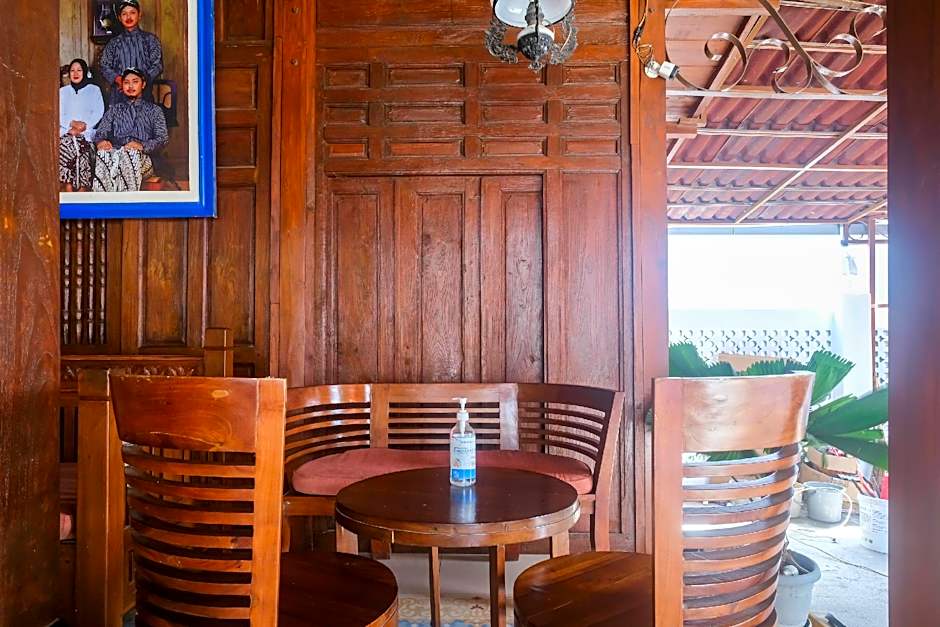 RedDoorz Syariah @ Omahe Qoema 3 Yogyakarta