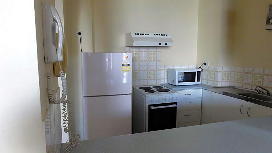 Quarterdeck Apartments
